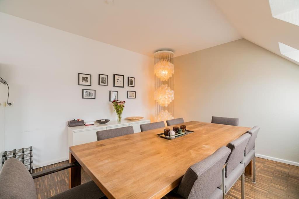 Ruhige Dachwohnung Mit Terrasse Berlin Mitte - Spacious Modern Rooftop Loft In Berlin Mitte Berlim Exterior foto