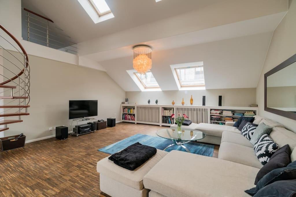 Ruhige Dachwohnung Mit Terrasse Berlin Mitte - Spacious Modern Rooftop Loft In Berlin Mitte Berlim Exterior foto