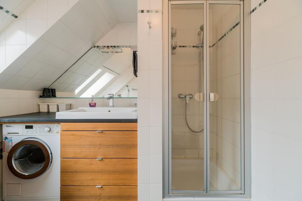 Ruhige Dachwohnung Mit Terrasse Berlin Mitte - Spacious Modern Rooftop Loft In Berlin Mitte Berlim Exterior foto