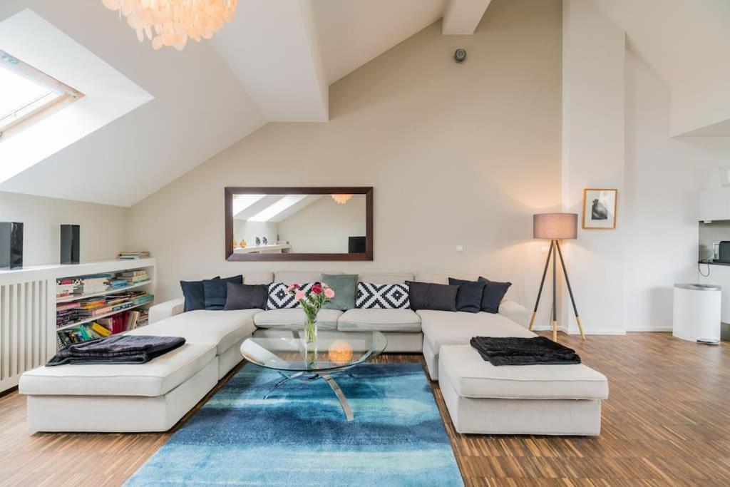Ruhige Dachwohnung Mit Terrasse Berlin Mitte - Spacious Modern Rooftop Loft In Berlin Mitte Berlim Exterior foto