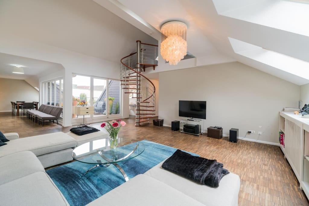 Ruhige Dachwohnung Mit Terrasse Berlin Mitte - Spacious Modern Rooftop Loft In Berlin Mitte Berlim Exterior foto