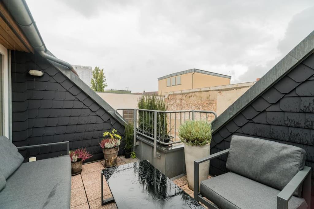 Ruhige Dachwohnung Mit Terrasse Berlin Mitte - Spacious Modern Rooftop Loft In Berlin Mitte Berlim Exterior foto